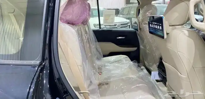 لاندكروزر 2024 L4 اصفار ( عبداللطيف جميل ) 7