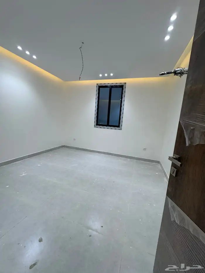 للبيع فيلا سكني في مخطط منح 99ج س حي البحيرات 20