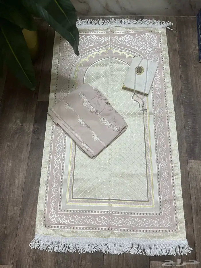 عروض سجادات تركيه ومخمل وطقوم الصلاه 19