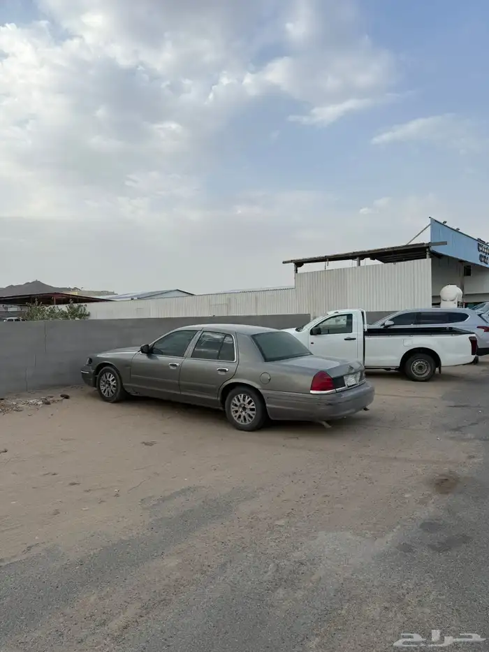 فورد فكتوريا 2004 للبيع 1