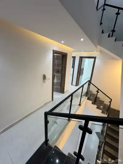 للبيع فيلا سكني في مخطط منح 99ج س حي البحيرات 10