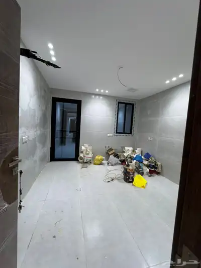 للبيع فيلا سكني في مخطط منح 99ج س حي البحيرات 24