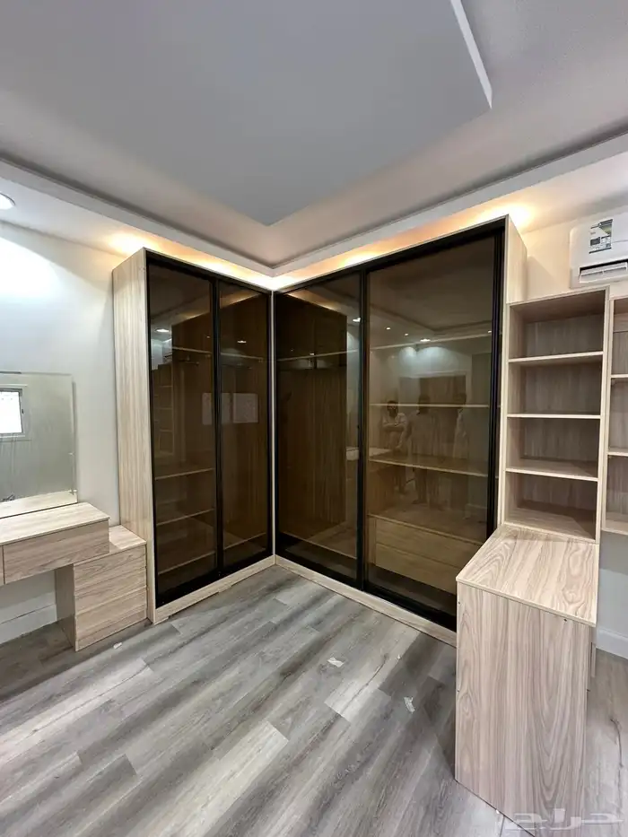 تفاصيل دواليب خزاين 17