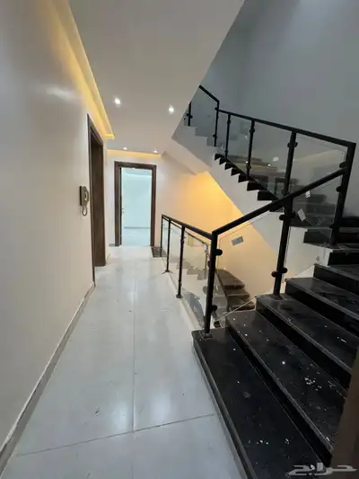 للبيع فيلا سكني في مخطط منح 99ج س حي البحيرات 1