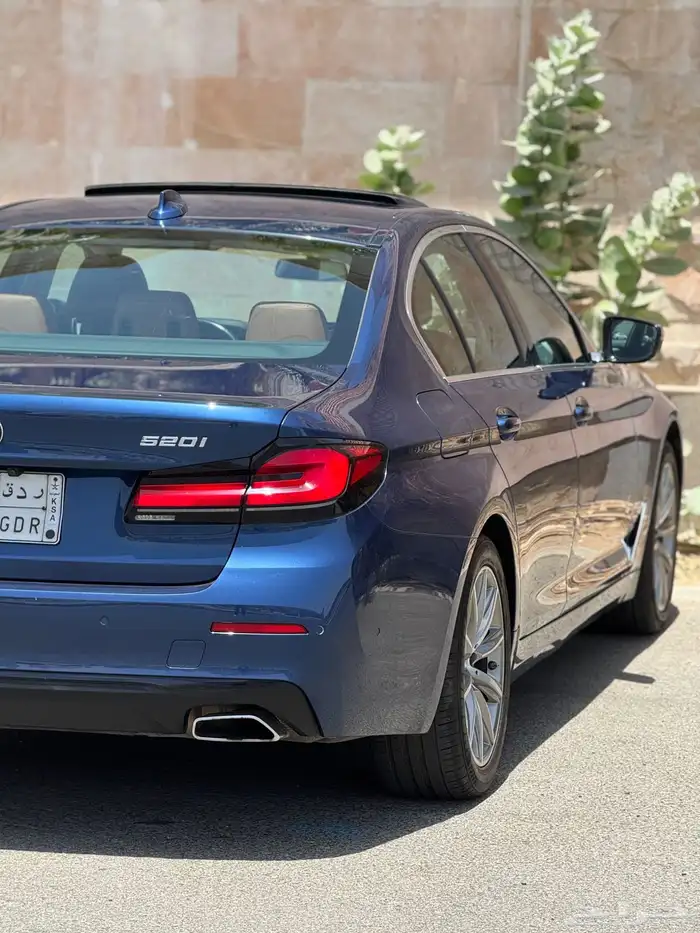 BMW   520   2023 البيع 128000 الف بودي بلد 3