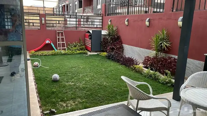 تنسيق حدائق منزلية وحدائق فلل   عشب صناعي وطبيعي 1