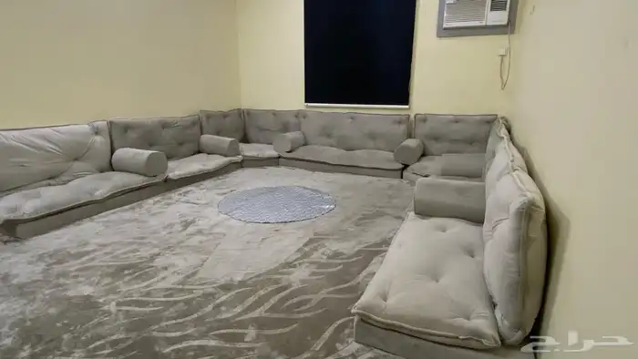 مجلس كامل أربعه ب ثلاث نضيف وجديد حدي به 1500 4