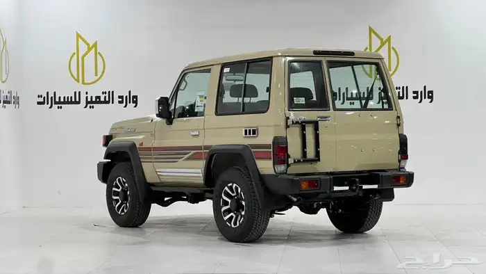 تويوتا ربع V6.2025فل كامل رفرف بريمي بنزين قير عادي 40عام 3