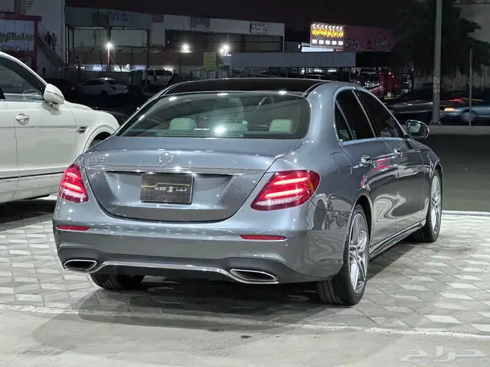 مرسيدس E300 موديل 2019 4