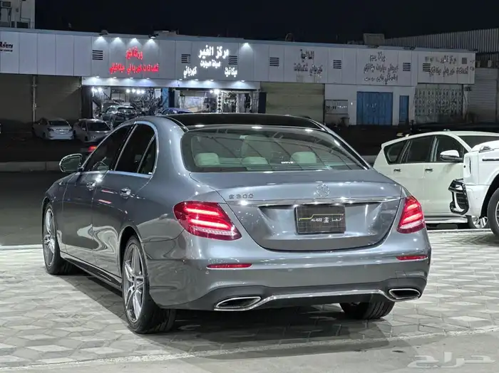 مرسيدس E300 موديل 2019 3
