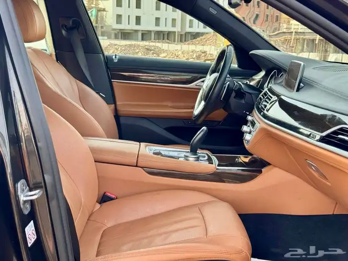 بي ام دبليو Li 740 2019 شبه جديده 12