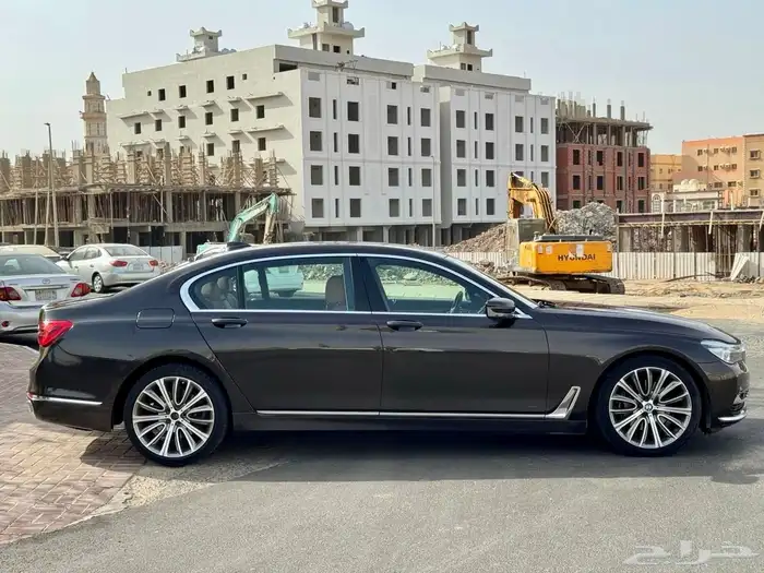 بي ام دبليو Li 740 2019 شبه جديده 4