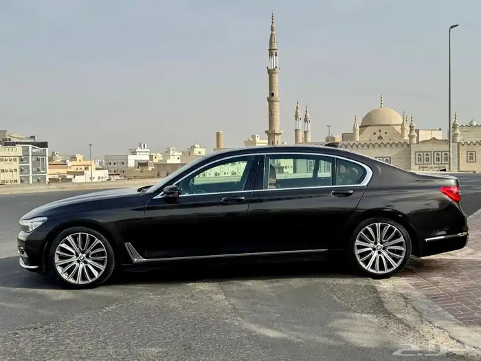 بي ام دبليو Li 740 2019 شبه جديده 3