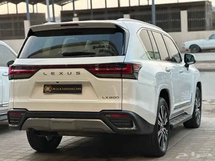 لكزس 2023 LX600 7