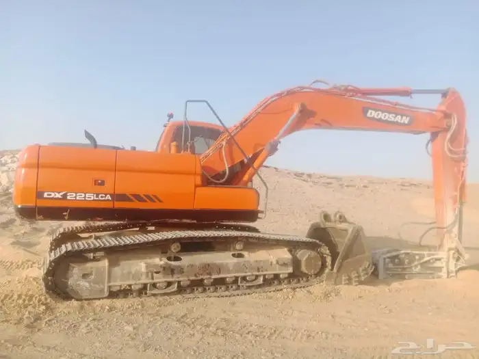 حفار بوكلين للايجار هدم وحفر الاراضي 1