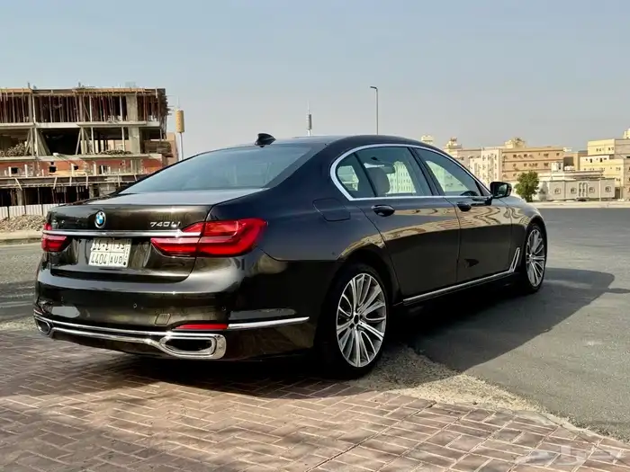 بي ام دبليو Li 740 2019 شبه جديده 6