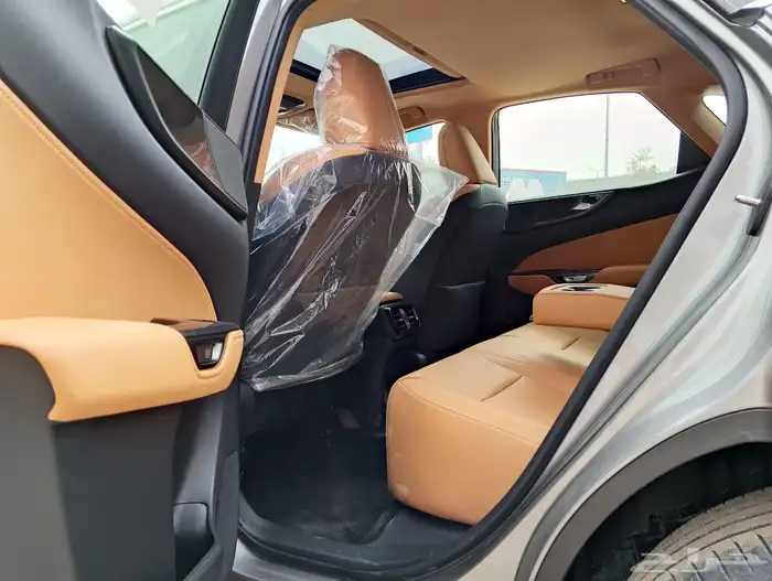 لكزس NX350 7