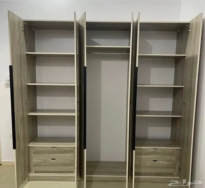 جديد سرير  دولاب  تسريحة موجود في عندي تأبي و تمارا 1
