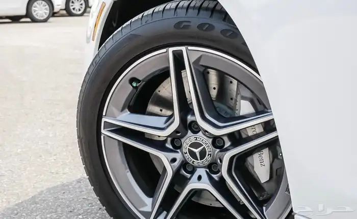مرسيدس بنز E450 4matic موديل 2023 5