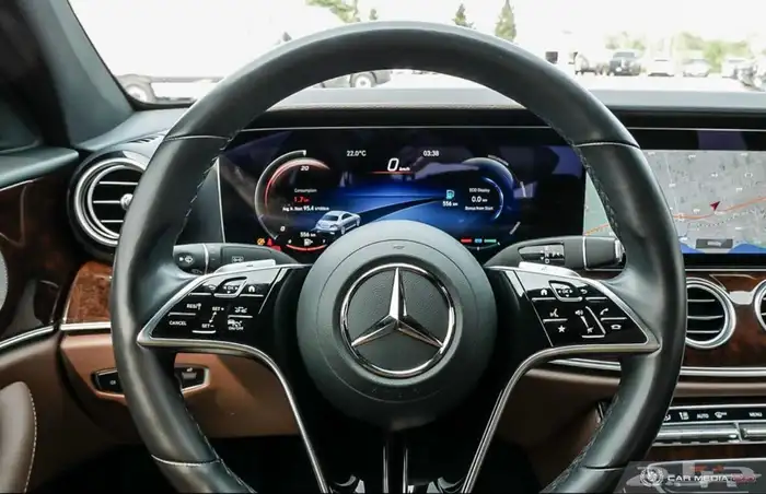 مرسيدس بنز E450 4matic موديل 2023 8