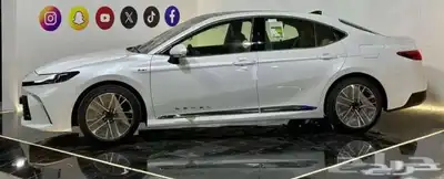 تويوتا كامري LE هايبرد 2025 2