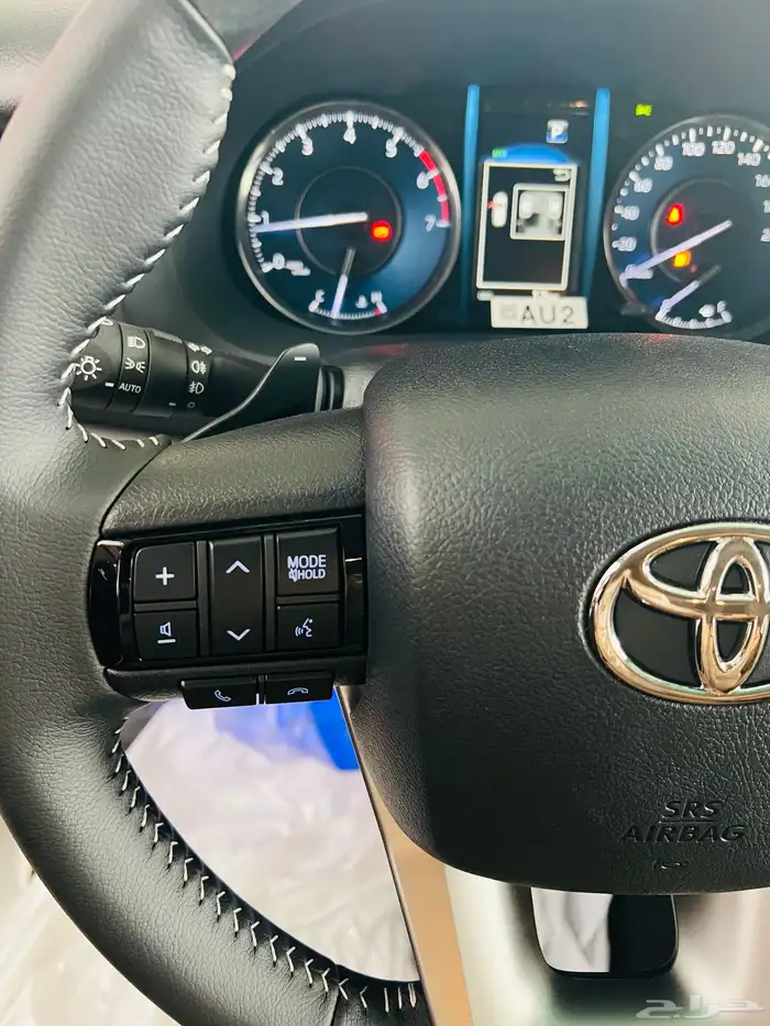 تويوتا فورتشنر VX1 بنزين 2025 10