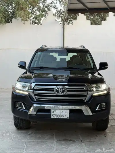 لاندكروزر gxr3 الموديل 2016 V8 8