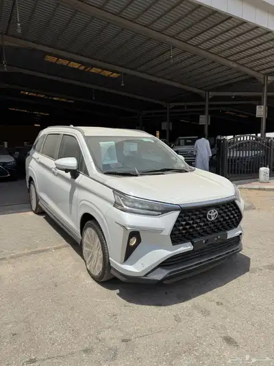 تويوتا فيلوز GLX بنزين 2025 1