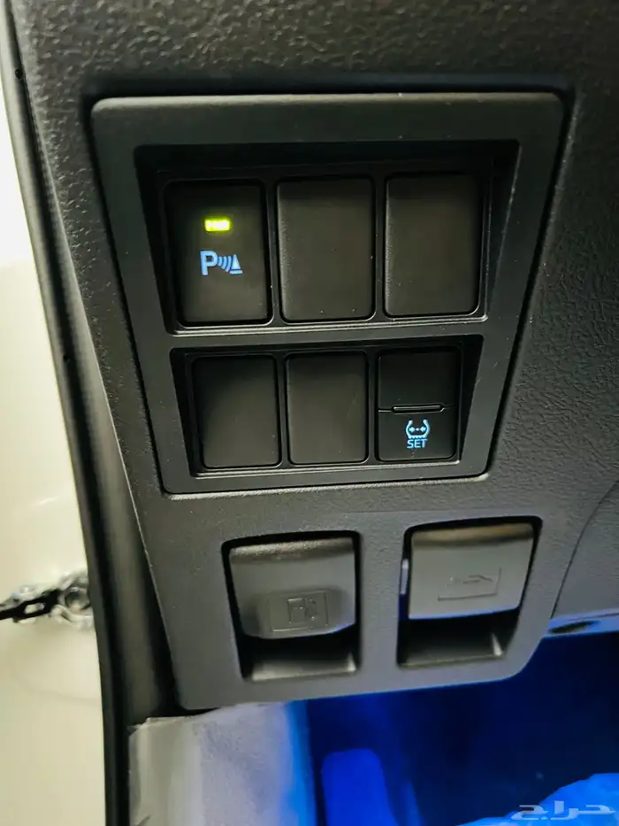 تويوتا فورتشنر VX1 بنزين 2025 20