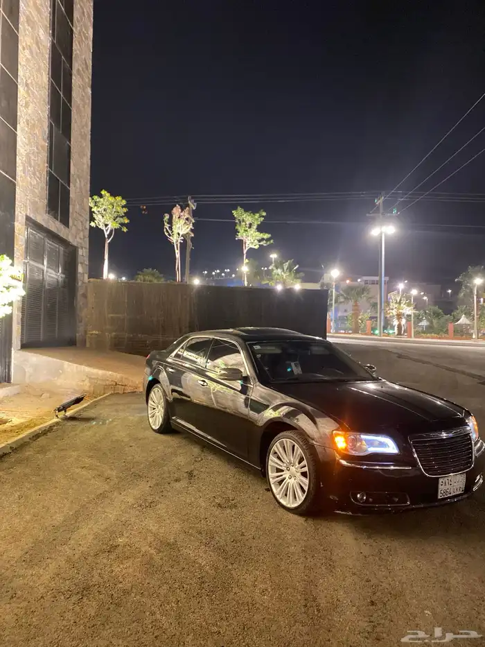 كرايزلر 6سرندل 2011 C300 هيمي فل 4