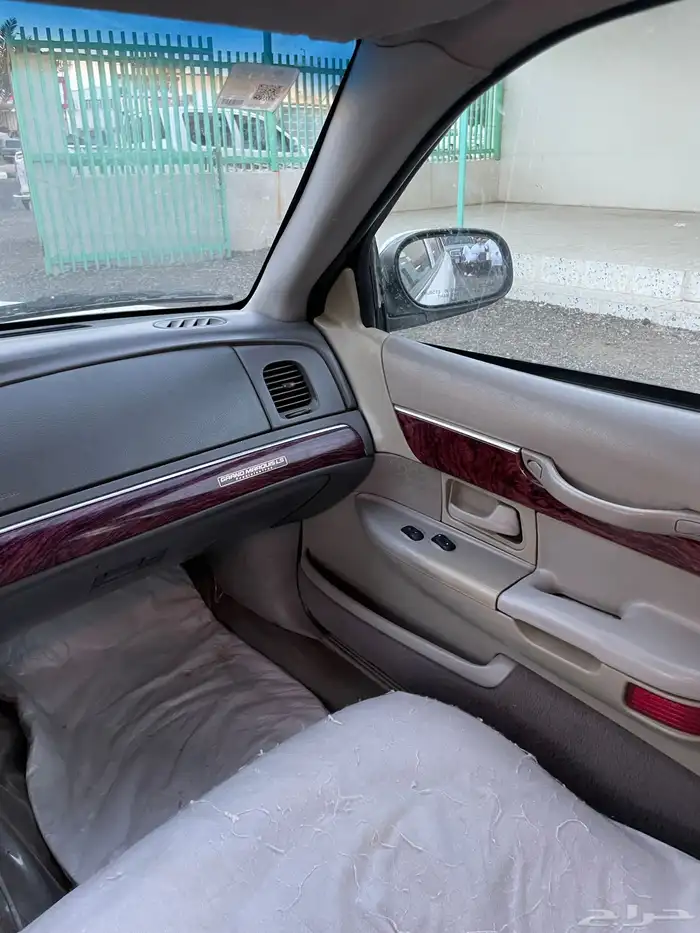 للبيع فورد ماركيز 2001 ماشي 330 نظيف 10