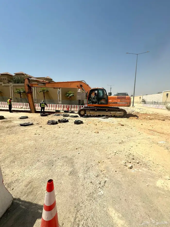 مشرف مباني حاصل على شهادة هندسة مدنية اقدم خدمة الاشراف 0