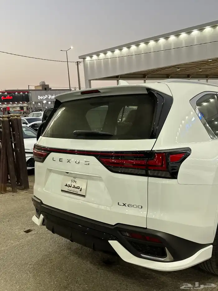 لكزس 2025 عداد جديد LX600 اف سبورت سعودي 9