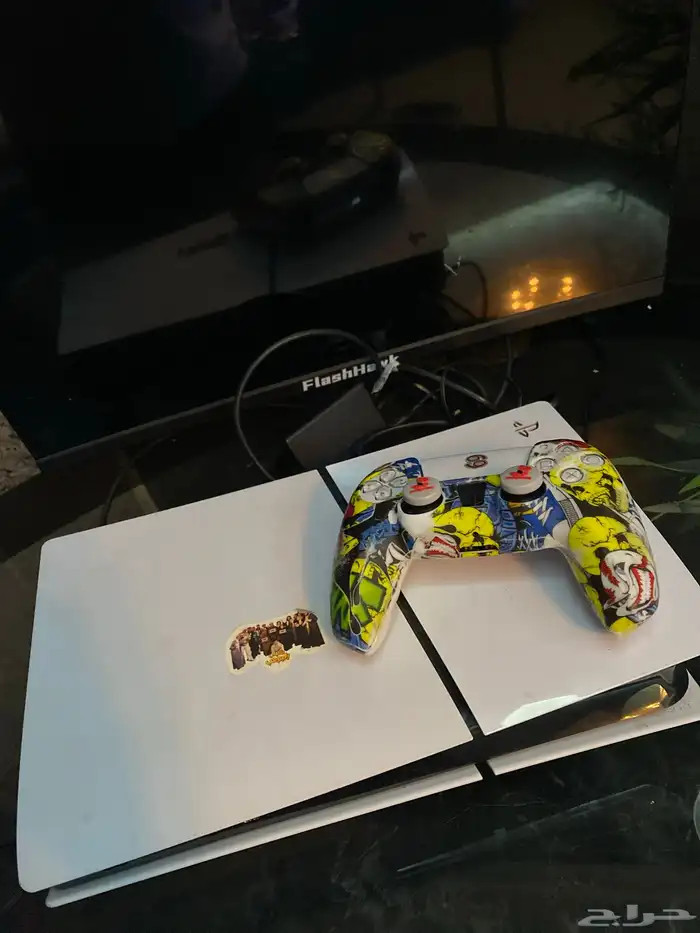 بلايستيشن 5 الجديد المطور مع يد 0