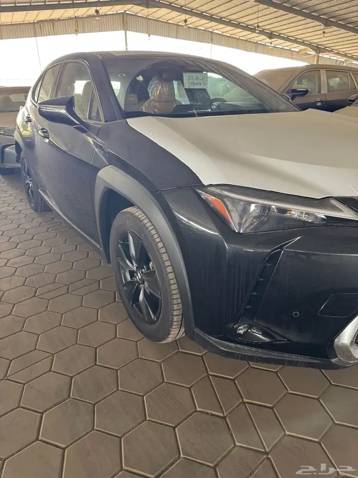 لكزس ux300ah هايبرد موديل 2024 1