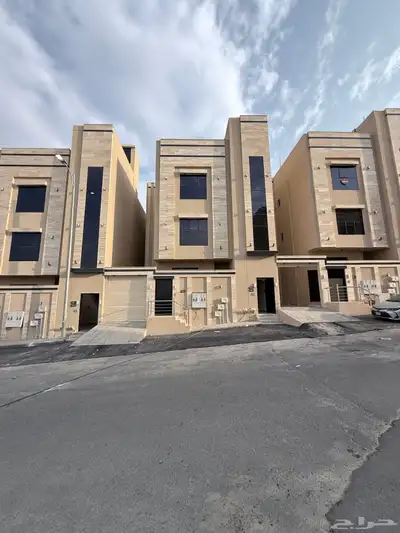 للبيع شقق علويه طريق ابها الخميس حي الضيافه بسعر 550 الف 0
