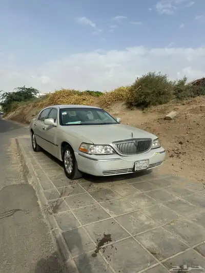 لينكولن تاون كار 0