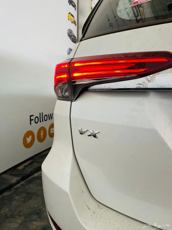 تويوتا فورتشنر VX1 بنزين 2025 8