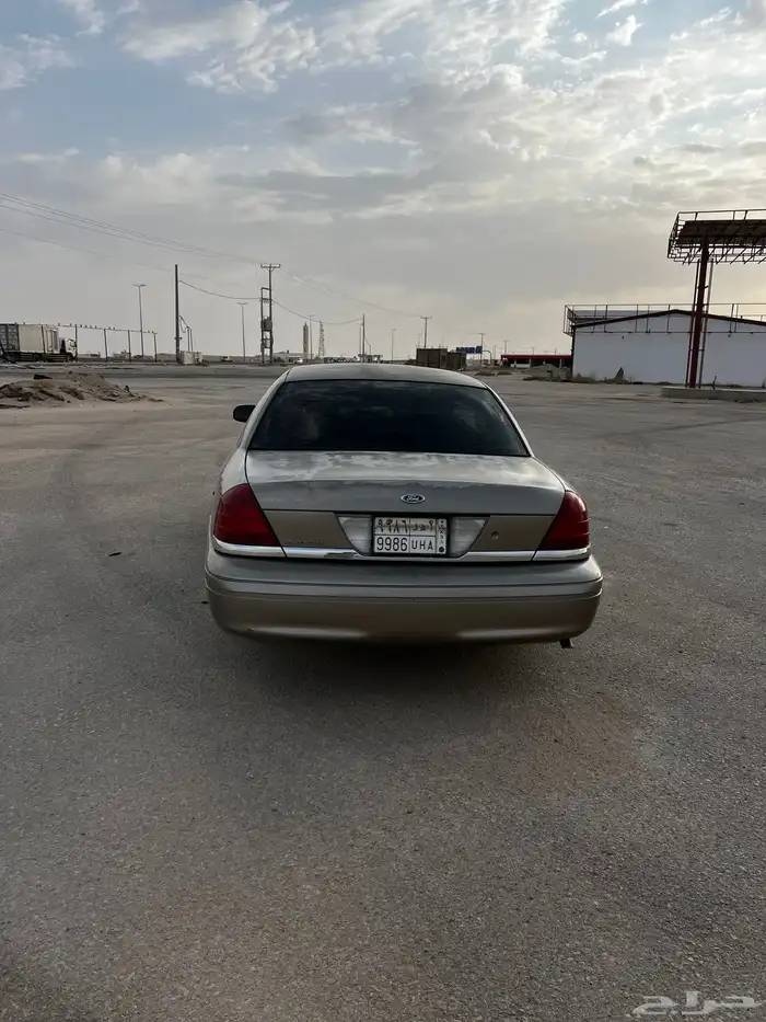 فورد فكتوريا 2004 2