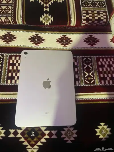 يوجدايباد 10اللون فضي  وجيجا64 3