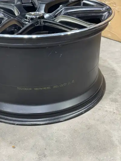 جنوط مرسيدس gle 63s مقاس 22 اصلية وكاله 8