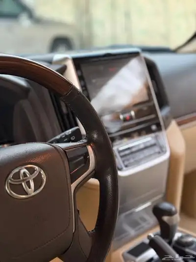 لاندكروزر gxr3 الموديل 2016 V8 22