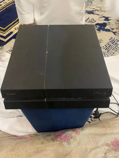 سوني فور لا يشكو من شي جديد او اي كسور 0