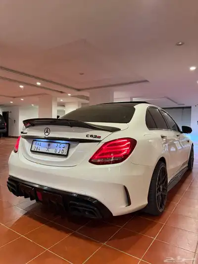 مرسيدس C300 2015 نظيف للمستخدم كت 63 amg مقاعد ريكارو سيت 2