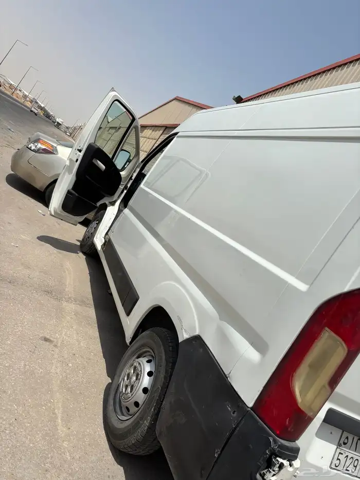 باص بيجو بضاعة ديزل 3