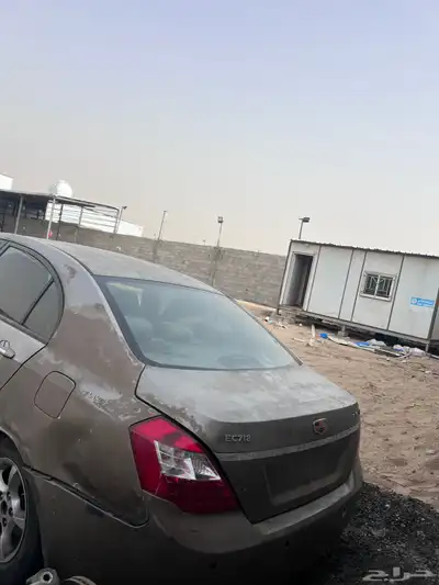 جيلي 7 للبيع قطع 2