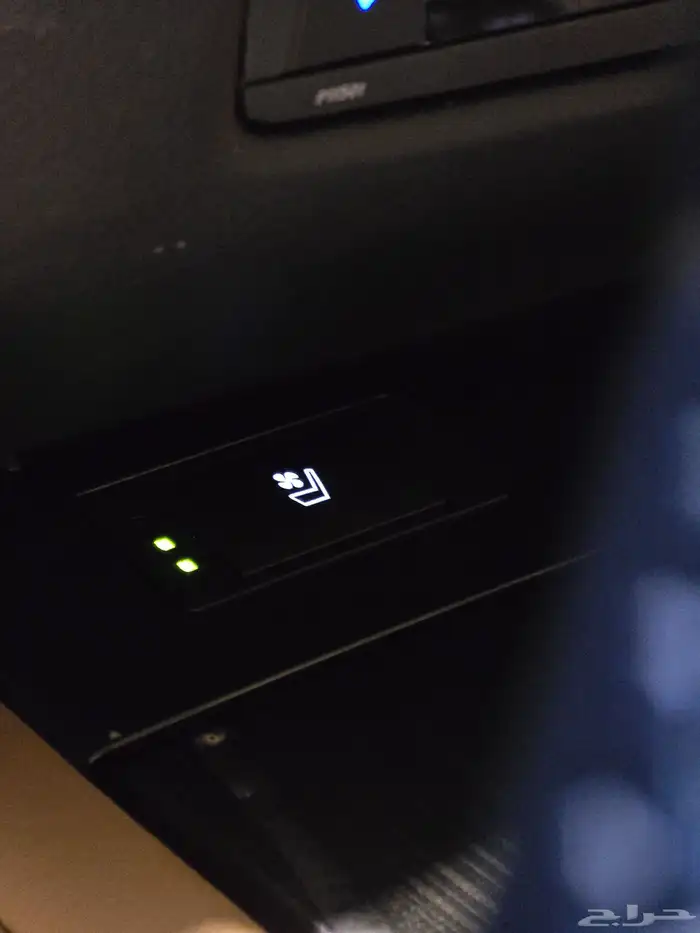 لكزس GS300 موديل 2018 بحاله الوكاله مخزن 22
