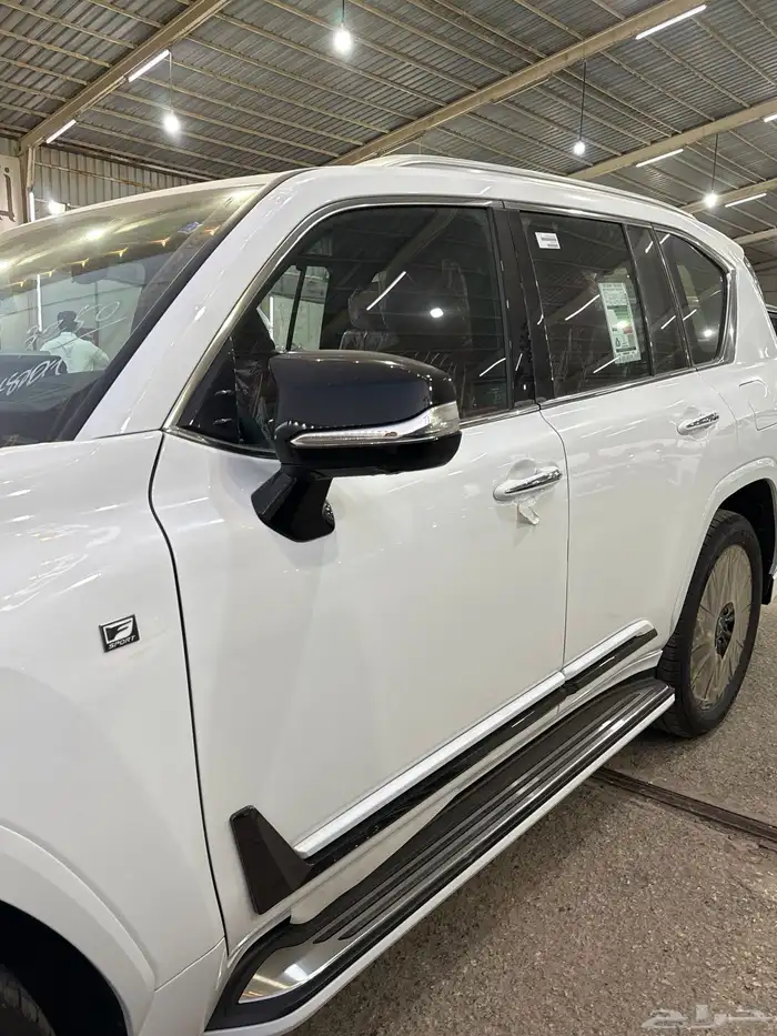 لكزس 2025 عداد جديد LX600 اف سبورت سعودي 6