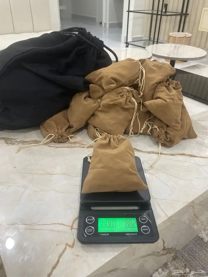 عود تايقر قطع كبيرة و عود مروكو محسن قطع صغيرة 22