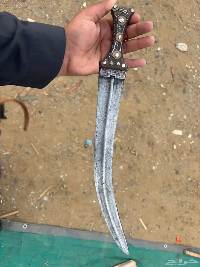 حواشيه  ذريع  قراشي قديمه جدا 1